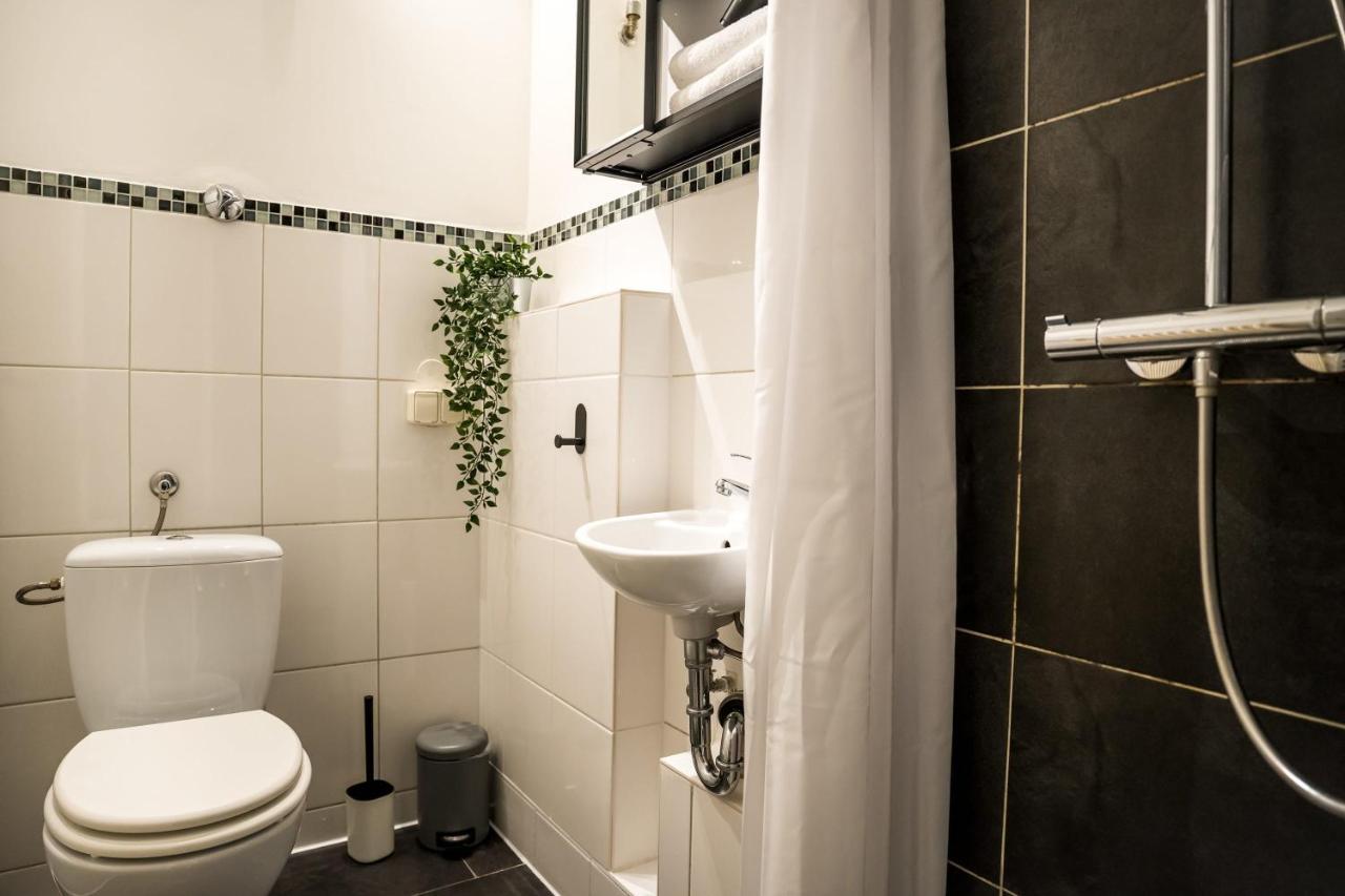 Spacious Apartment In Berlin Mitte For 6 מראה חיצוני תמונה