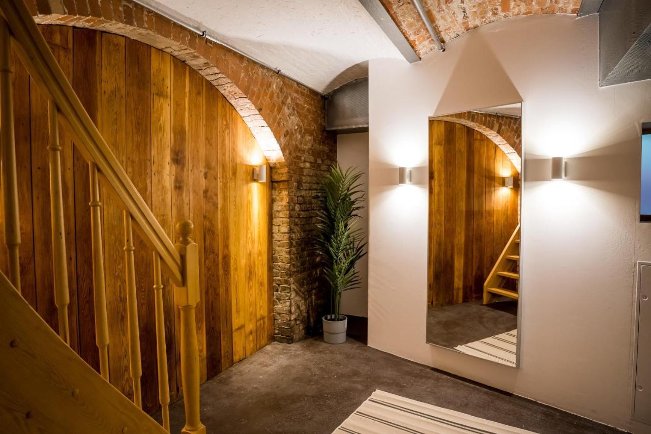 Spacious Apartment In Berlin Mitte For 6 מראה חיצוני תמונה