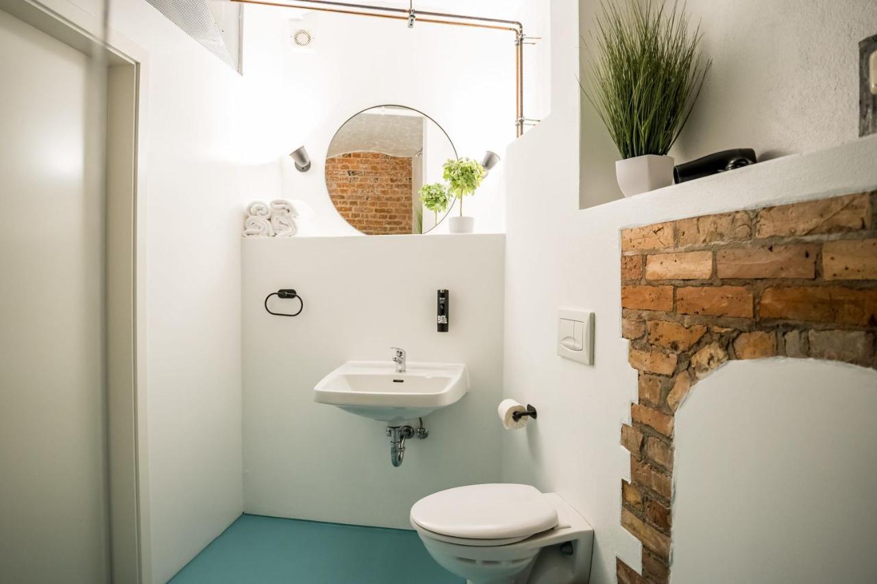 Spacious Apartment In Berlin Mitte For 6 מראה חיצוני תמונה
