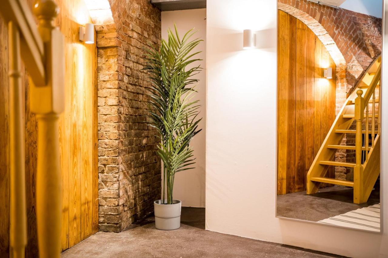 Spacious Apartment In Berlin Mitte For 6 מראה חיצוני תמונה