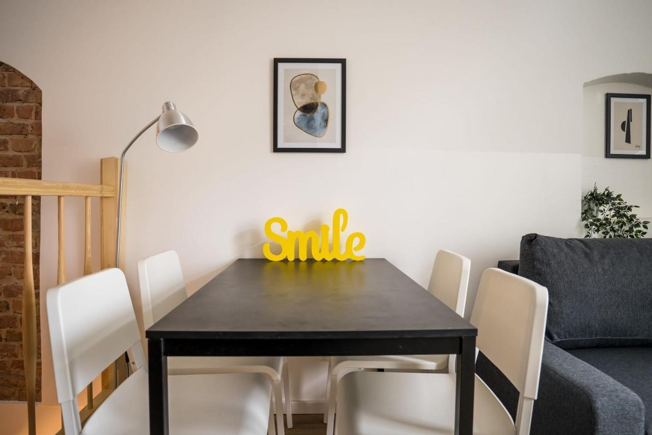 Spacious Apartment In Berlin Mitte For 6 מראה חיצוני תמונה
